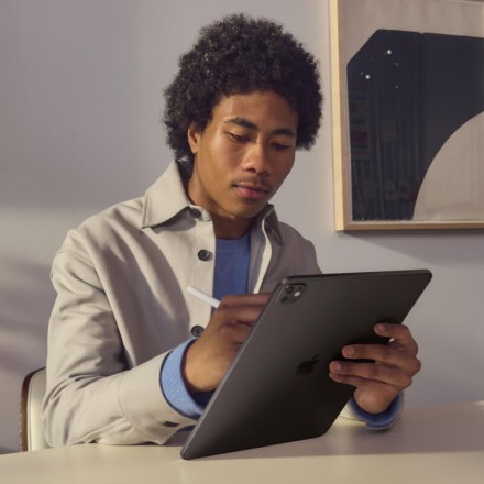 Планшет Apple iPad Pro 11" 256Gb (2024) Wi-Fi + Cellular серебристый